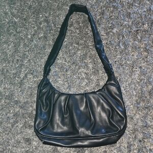 Chic Black Shoulder Bag for Women